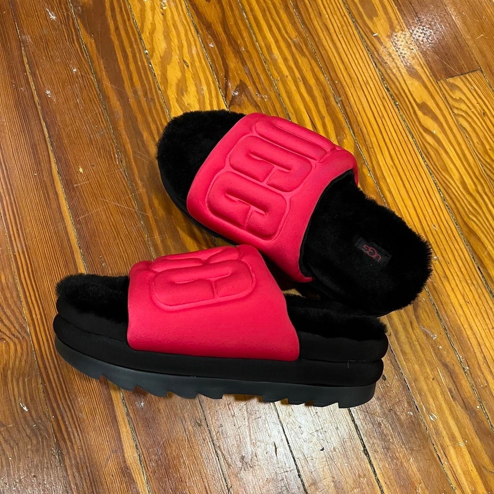 2010s UGG Platform Maxi Graphic Slides size 8w